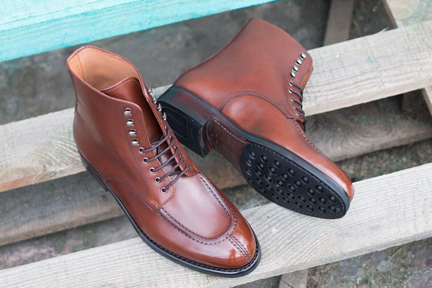 Split-Toe Boots & Blue Chukka