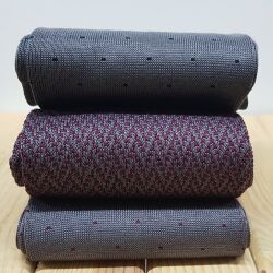 ekskluzywne siwe podkolanówki męskie bawełniane viccel pin dots socks gray black cotton