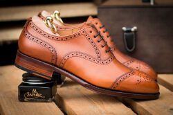 Yanko 14780 cambridge cuero. Eleganckie obuwie z ażurkami i dekoracyjnymi zdobieniami koloru jasno brązowego typu brogues z skórzaną podeszwą. Szyte metodą ramową.