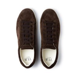 Buty premium dla mężczyzn – ciemnobrązowe sneakersy Beta z anatomicznym kopytem i dopasowaną kolorystycznie podeszwą dla spójnego, minimalistycznego looku.