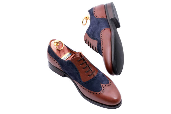 stylowe eleganckie obuwie męskie z ażurkami i dekoracyjnymi zdobieniami Patine 77025 Cambridge Brown Suede Navy