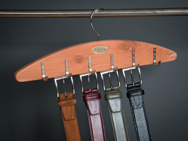 WOODLORE Cedar 24 Belt Organizer - Cedrowy wieszak na paski i akcesoria