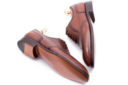klasyczne jasno brązowe skórzane eleganckie stylowe buty męskie TLB 542 old england medium brown typu brogues na skórzanej podeszwie.