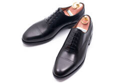 Luksusowe eleganckie czarne buty typu oxford szyte metodą ramową.Formalne buty męskie na spotkania biznesowe.