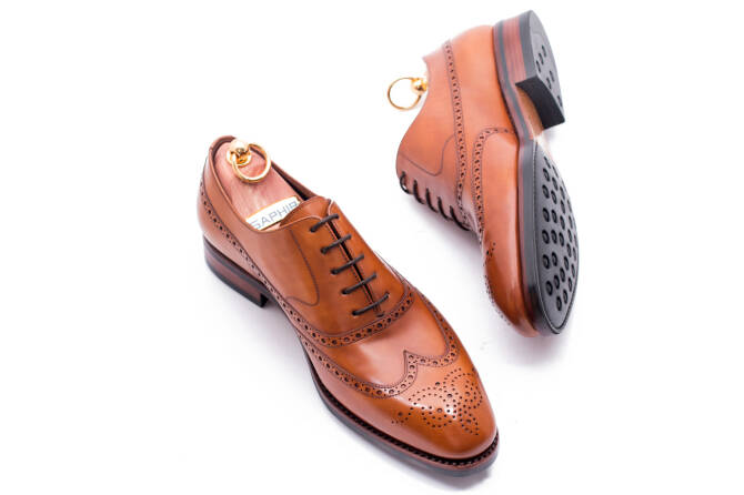 Jasno Brązowe biznesowe eleganckie stylowe buty klasyczne TLB 531s old england cuero typu brogues na gumowo skórzanej podeszwie.
