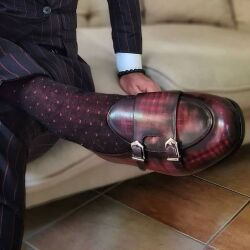 czarne w czerwone kropki eleganckie skarpety męskie viccel socks pin dots black red