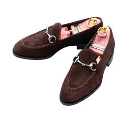 Zamszowe mokasyny Penny w kolorze brązowym. Komfortowe i eleganckie buty męskie szyte metodą Goodyear Welted.