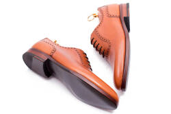 Jasno brązowe eleganckie stylowe jasno brązowe buty klasyczne Patine 77005 sunny plus light brown typu brogues.