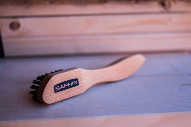 SAPHIR BDC Brush Suede Metal 16.5cm - Szczotka do czyszczenia i pielęgnacji zamszu oraz nubuku