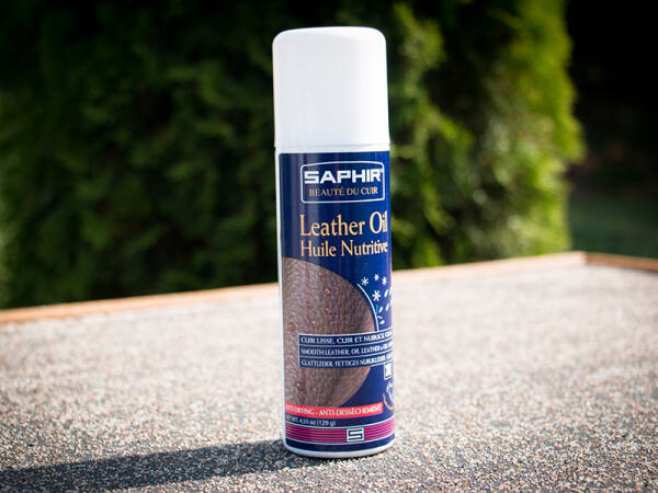 Dubbin H.P. Oil Saphir 200ml Spray - Tłuszcz impregnujacy do skór. Wodoodporny impregnat do butów trekkingowych.