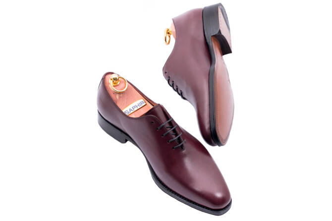 Eleganckie obuwie męskie Yanko 14549 oxford cambridge buerdos z podeszwą leather. Obuwie koloru bordowego z najwyższej jakości skóry cielęcej licowej.