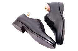 Czarne eleganckie stylowe buty z czarnym zamszem klasyczne Patine 77024 Starcalf Black Softy Black typu oxford.