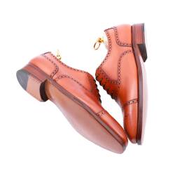 klasyczne jasno brązowe eleganckie stylowe buty męskie TLB 555 vegano cuero typu brogues na skórzanej podeszwie.