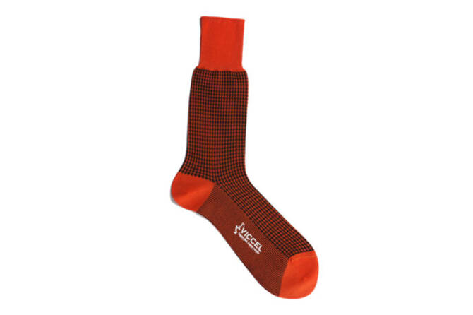 VICCEL / CELCHUK Socks Houndstooth Orange / Black - Pomarańczowe skarpety męskie z czarnymi wzorami