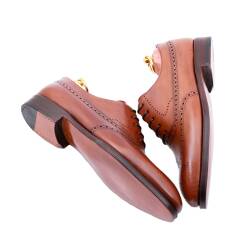 klasyczne jasno brązowe skórzane eleganckie stylowe buty męskie TLB 541 old england medium brown typu brogues na skórzanej podeszwie.