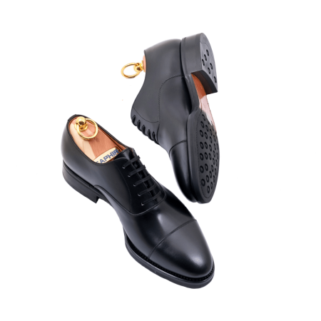 Buty czarne  typu boxcalf negro idealne dla gentlemana idealne na uroczystości ślubne. TLB ARTISTA shoes, buty eleganckie, buty stylowe, buty biurowe, buty okolicznościowe. 