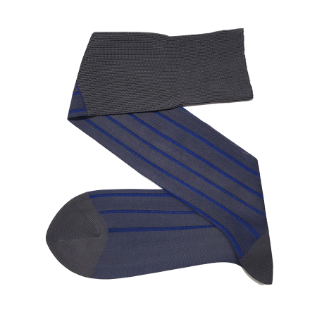 szare ekskluzywne podkolanówki bawełniane męskie z wydzieleniami niebieskimi viccel knee socks shadow stripe gray royal blue