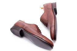 Eleganckie obuwie ślubne dla mężczyzn z klasą. Buty szyte metodą ramową. Formalne buty męskie na uroczystości ślubne.