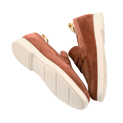 Brązowe zamszowe loafersy idealne na wiosnę i lato, Buty wykonane metodą blake 