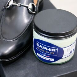 Odżywczy, natłuszczający balsam do renowacji skór, obuwia, torebek, pasków, portfeli, skórzanych kombinezonów.