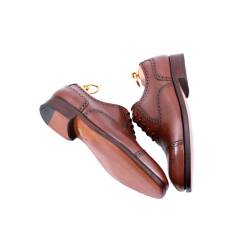 skórzane klasyczne brązowe eleganckie stylowe buty męskie TLB 555 vegano marron typu brogues na skórzanej podeszwie.
