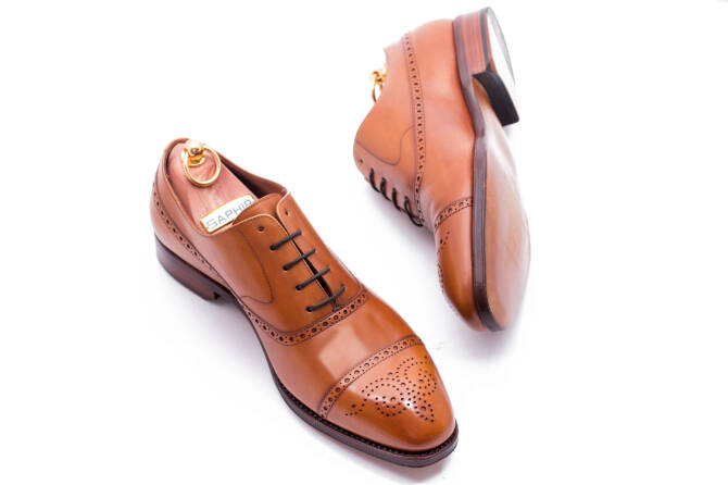 Jasno Brązowe biznesowe eleganckie stylowe buty klasyczne TLB 537 old england cuero typu brogues na skórzanej podeszwie.