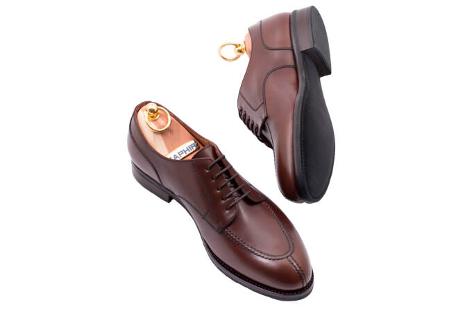 stylowe eleganckie obuwie męskie Patine 77039C Cambridge Brown.. Formalne obuwie koloru brązowego typu derby z gumową podeszwą. Szyte metodą ramową.