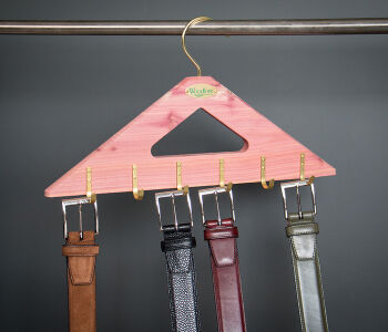 WOODLORE Cedar 24 Belt Hanger - Cedrowy wieszak na paski i akcesoria