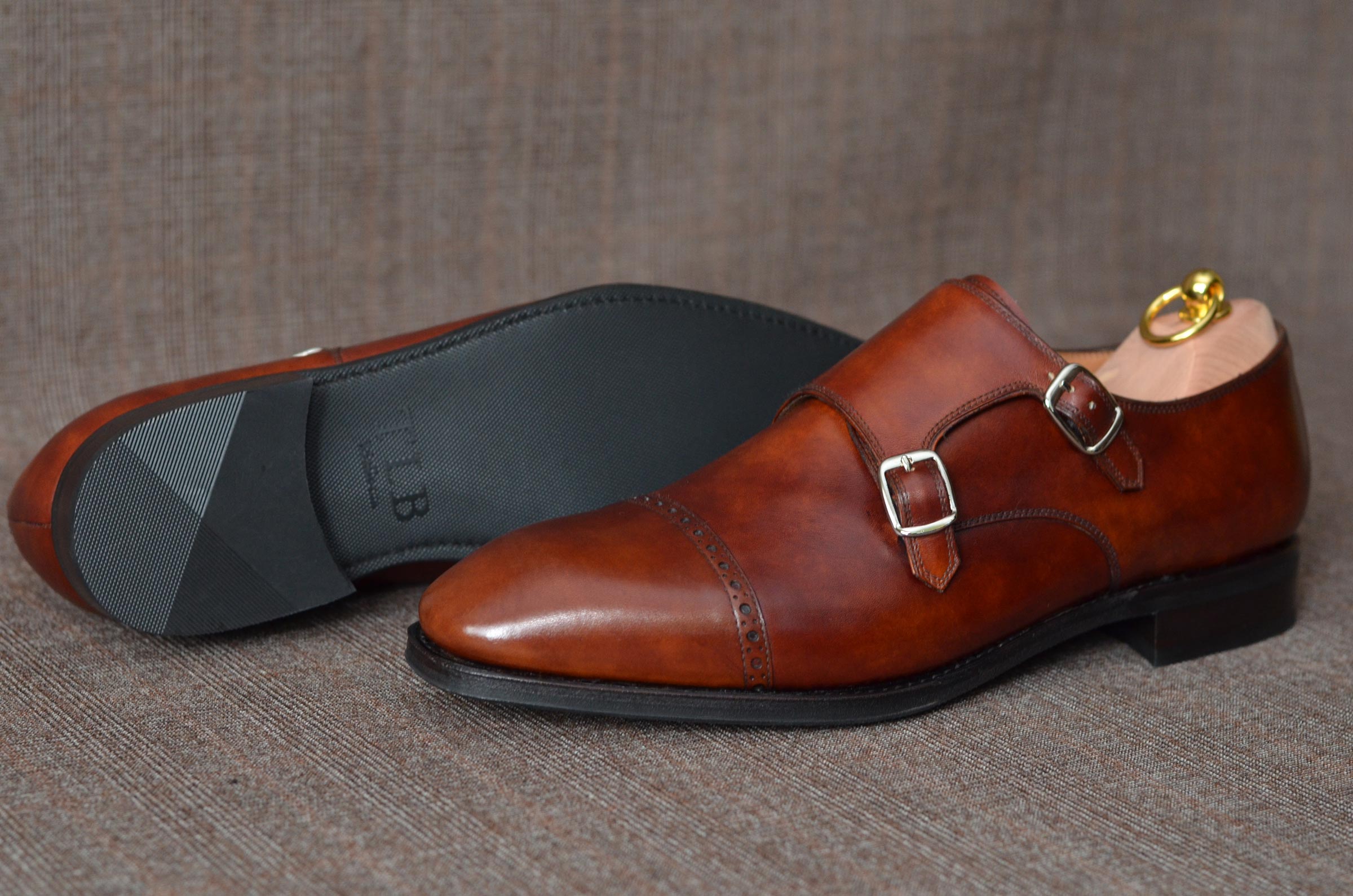 eleganckie klasyczne gumowe podeszwy w butach męskich luksusowych dla gentlemana